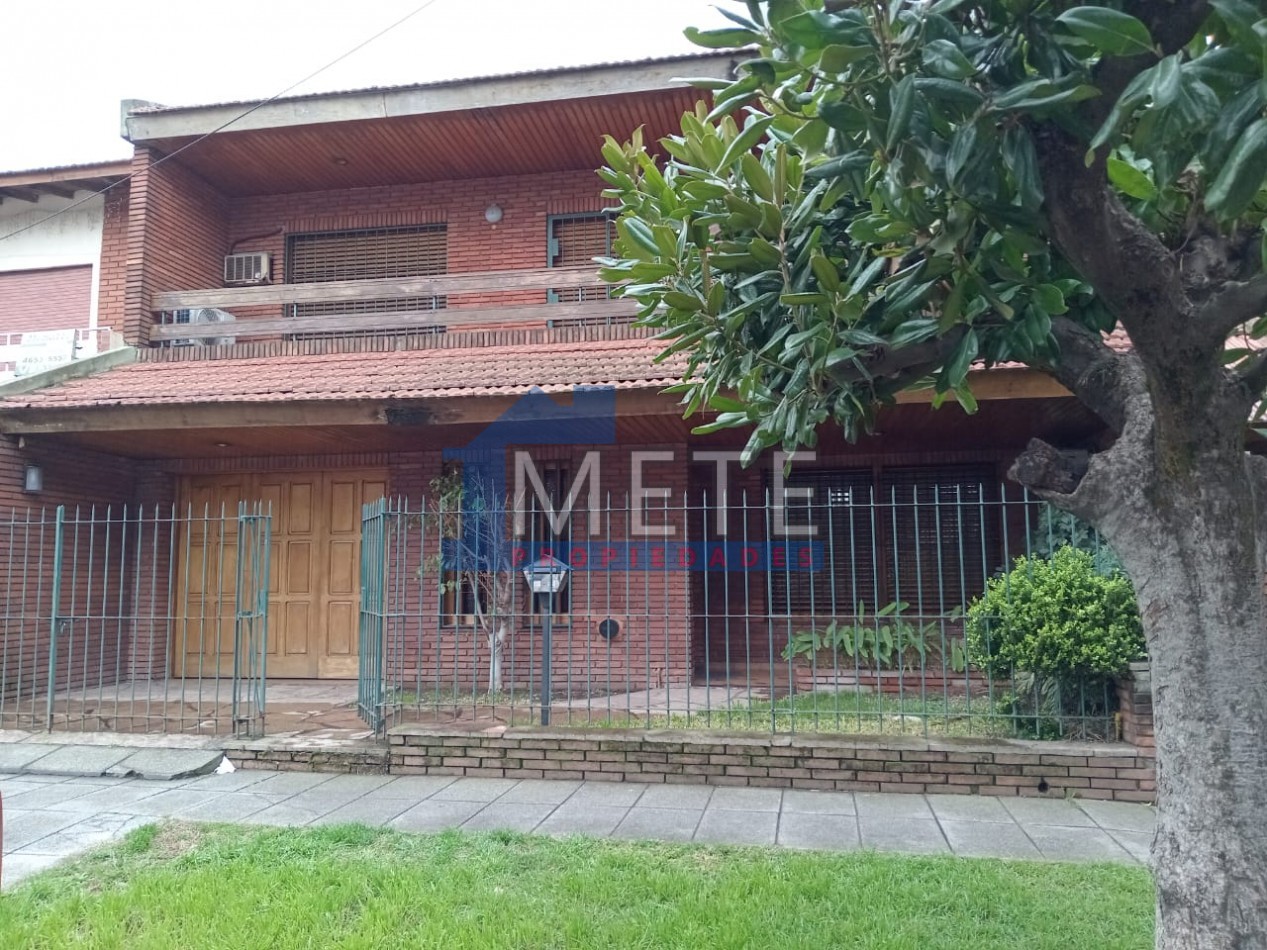 Hermoso Chalet de dos plantas listo para Habitar amueblado!!!!!!!!!